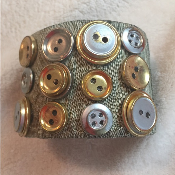 Vintage "Button" Cuff - Picture 2 of 3